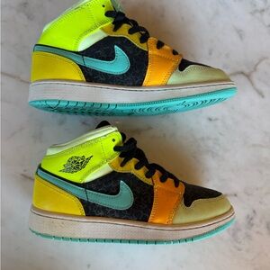 Nike Air Jordan 1 AJ1 Mid GS SE Aurora Green Sneaker Shoe